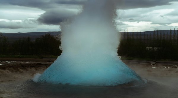 Où trouver des circuits de randonnée pour découvrir les geysers en Islande sans guide?